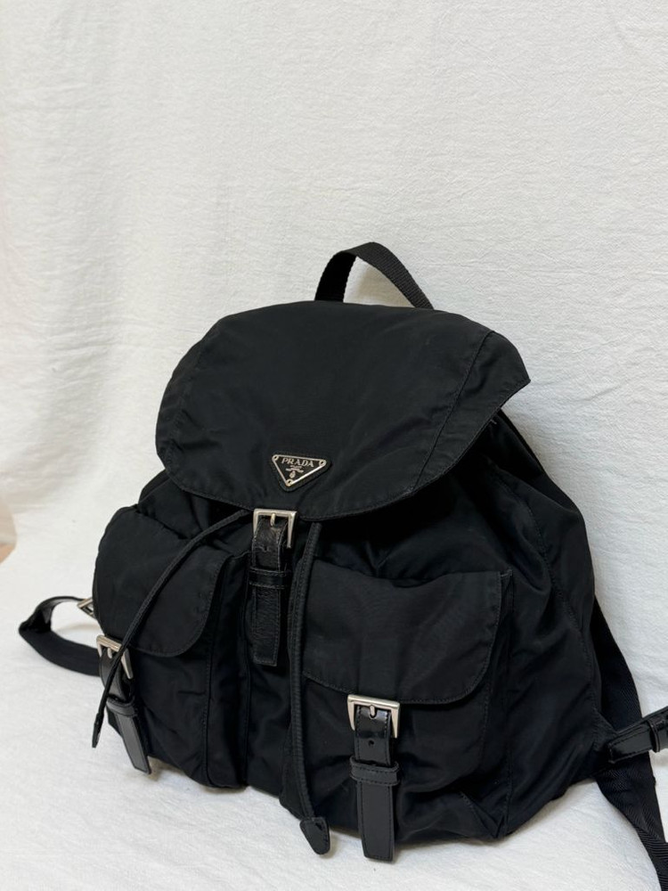 정품 프라다 포코노 나일론 미디움 백팩 블랙--4