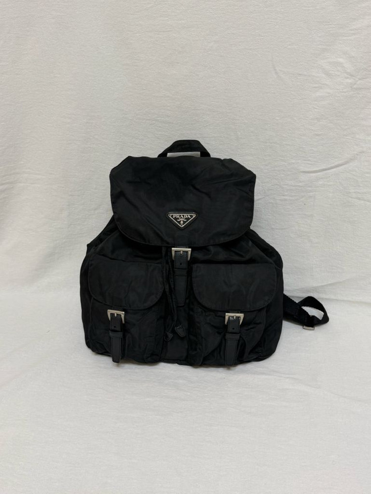정품 프라다 포코노 나일론 미디움백팩 블랙--4