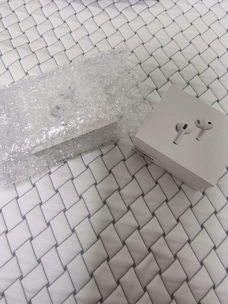 [미개봉,새제품] 에어팟프로3 팔아요 이미지