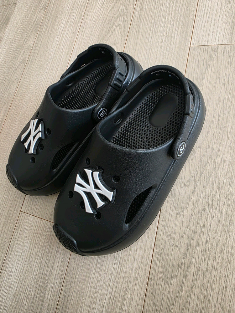 MLB 크록스 스타일 슬리퍼 210사이즈--1