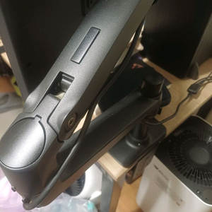 어고트론lx 모니터암 판매