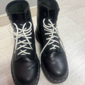 닥터마틴 1460 8홀 (260사이즈)