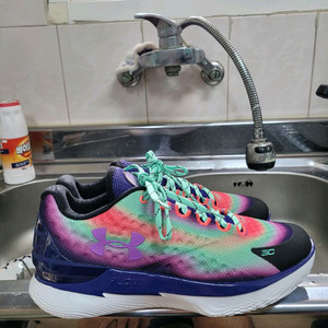 언더아머 커리1 로우 농구화 285,290