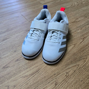 아디다스 파워리프트5 270mm 흰색