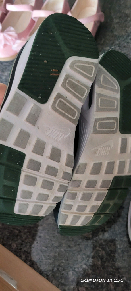 여아 쌍둥이(딸둥이)신발 200~210사이즈)--4