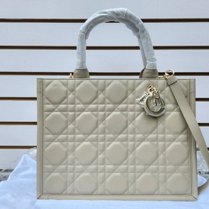 디올M 매크로까나쥬