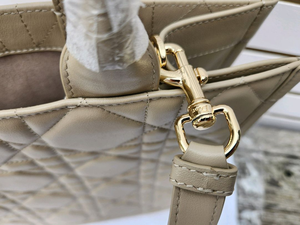 디올M 매크로까나쥬--5