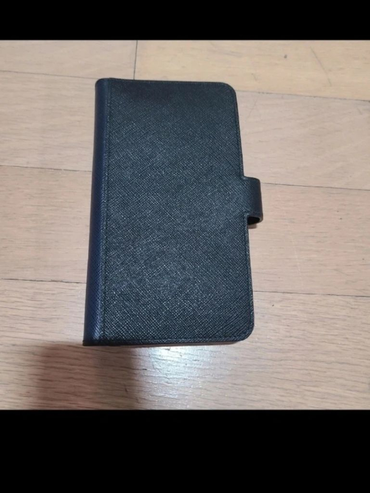 새상품 정품 프라다 블랙 네이비 핸드폰케이스 카드지갑 남여공용--2