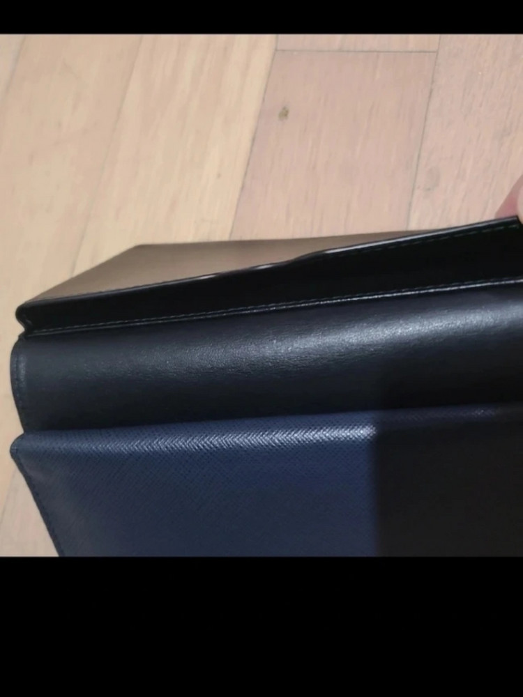 새상품 정품 프라다 블랙 네이비 핸드폰케이스 카드지갑 남여공용--5