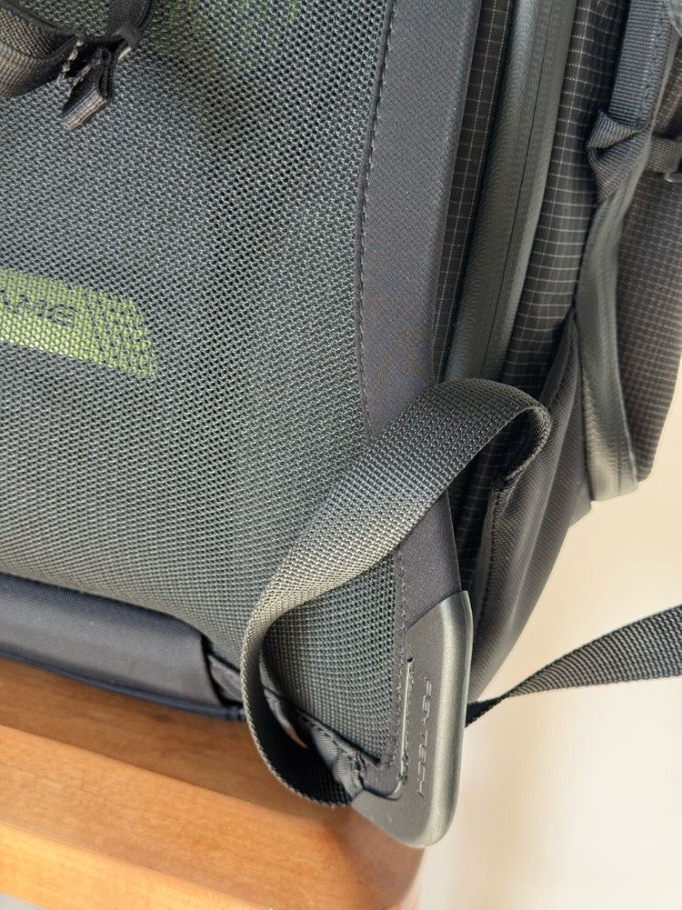 피지테크 원프로 울트라라이트 40L 카메라 백팩--3