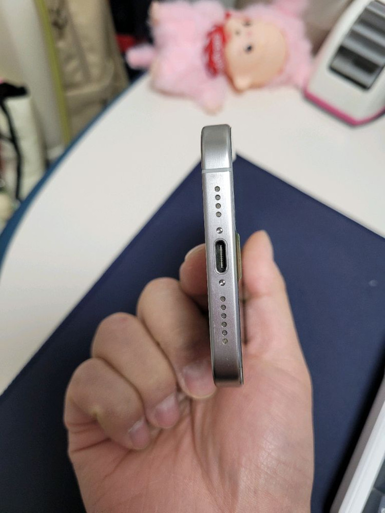 아이폰 15 Pro Max 256GB 판매 마지막 가격내림--6