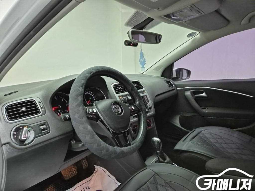 [폭스바겐]폴로 1.4 TDI 블루모션 R-LINE (5인승) #2026년특가--6