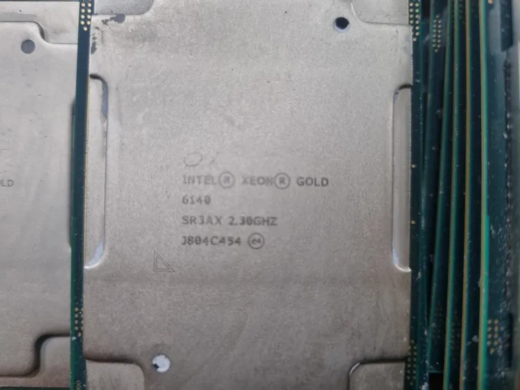 중고 서버용 CPU 판매합니다. 이미지