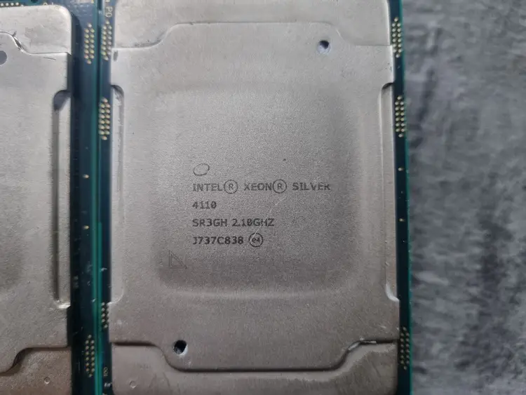 중고 서버용 CPU 판매합니다. 이미지