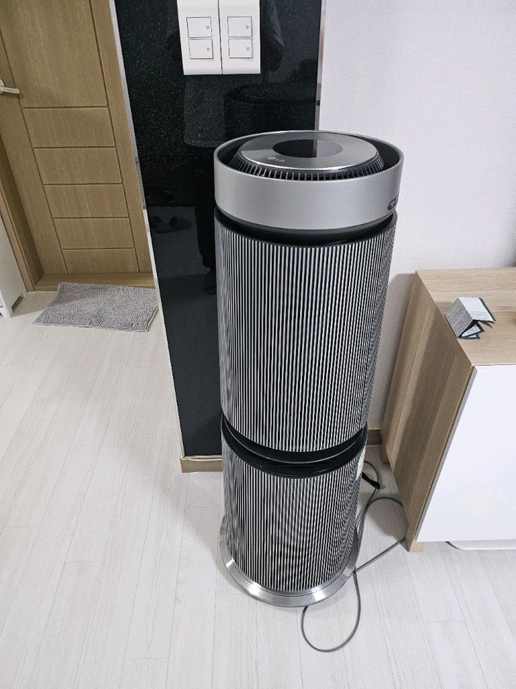 [네고x]LG퓨리케어 공기청정기 무빙휠포함--1