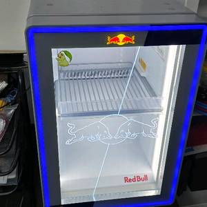 레드불 냉장고