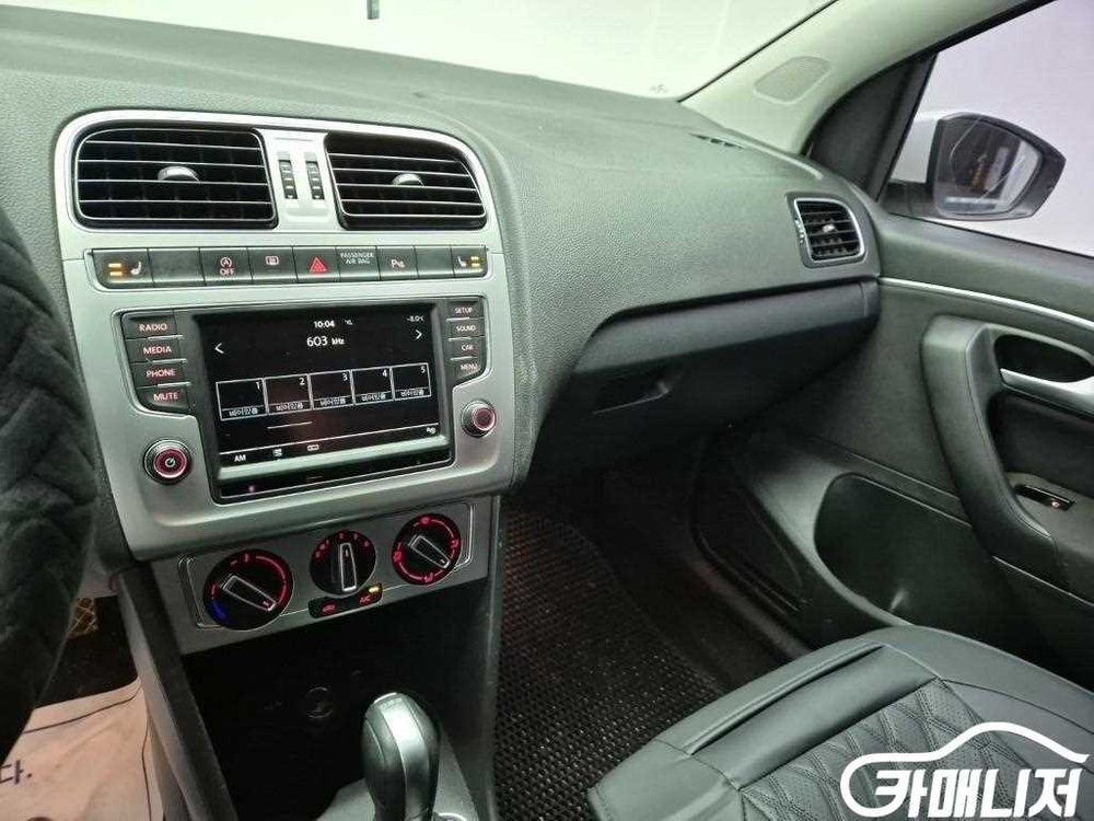 [폭스바겐]폴로 1.4 TDI 블루모션 R-LINE (5인승) #2026년특가--9