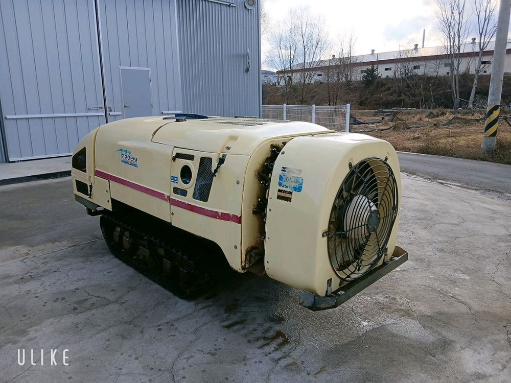 판매물품 : 한성 궤도형 SS기 판매지역 : 경북 경산 판매가격 : 500만원한성궤도 500리터 ss기판매합니다 이미지