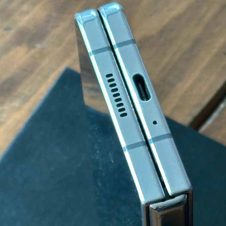 폴더블 스마트폰 512GB--11