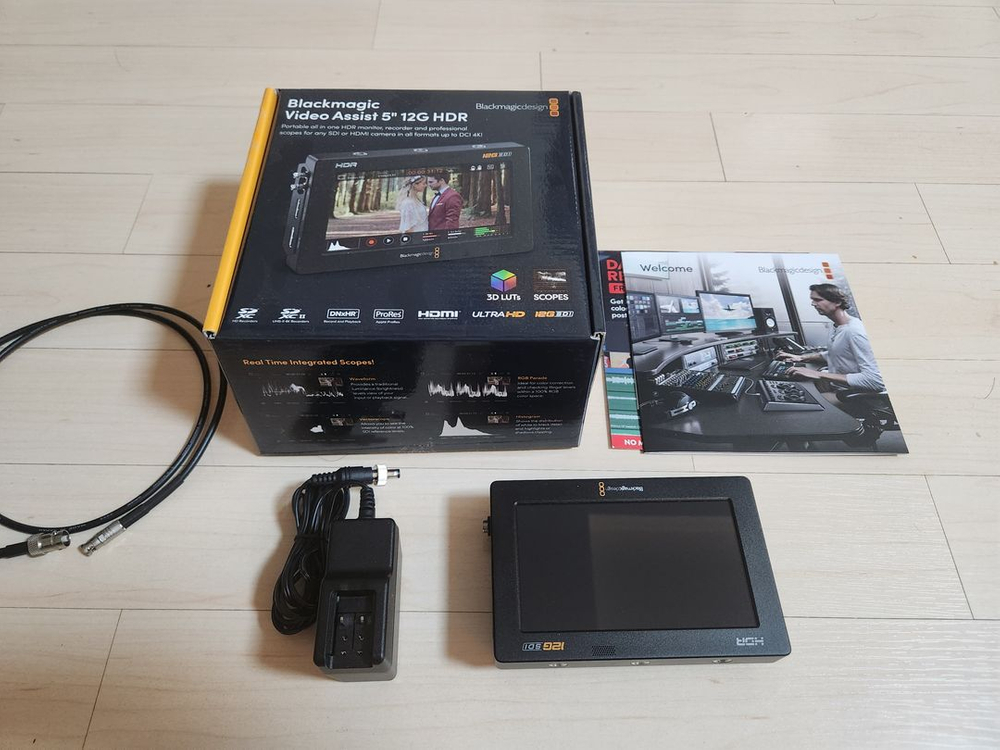 블랙매직 비디오 어시스트 12g 판매합니다. 5인치. 거의새것--2