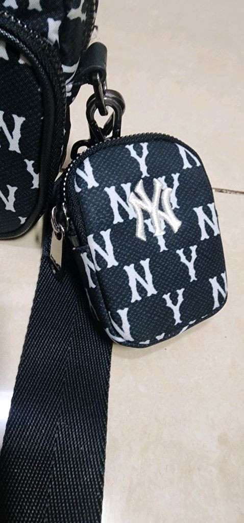 MLB 모노그램 미니크로스백/ 야구모자 등--6