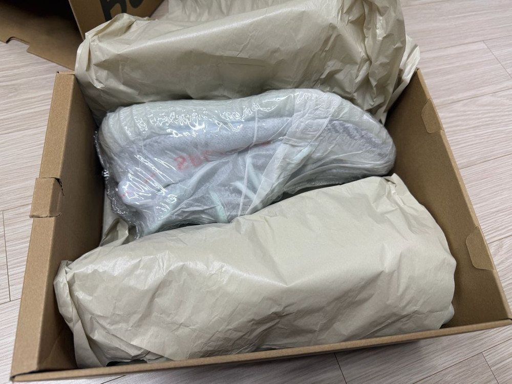 [미개봉]아디다스 이지 부스트 350 V2 블루 틴트 2017 (사이즈: 260)--7