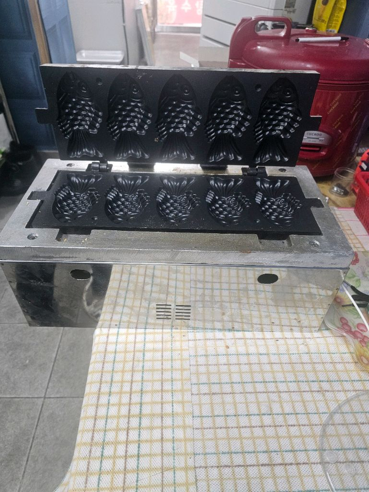 붕어빵 기계(가스식) 이미지