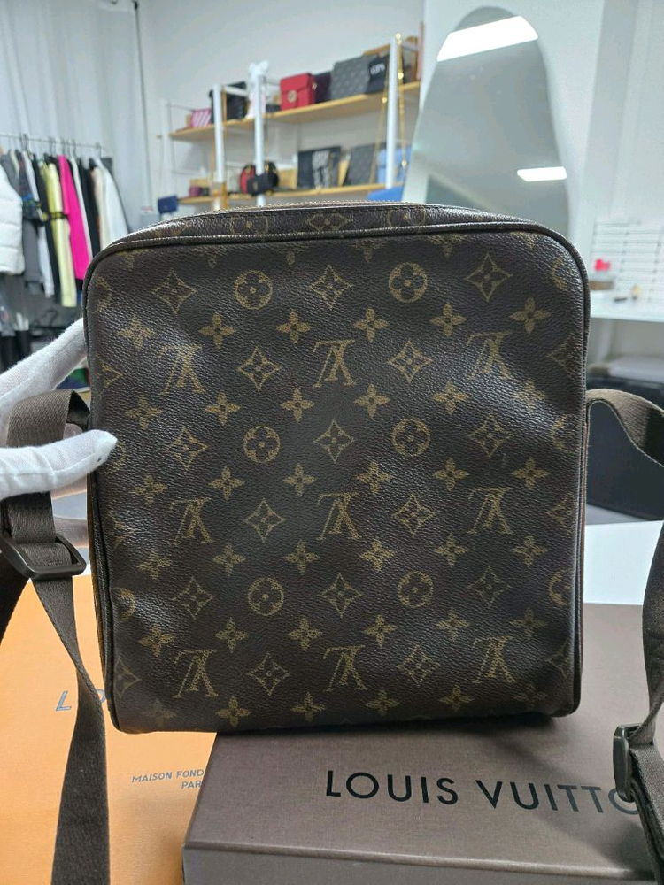 [40%특가] 루이비통 모노그램 크로스백--1