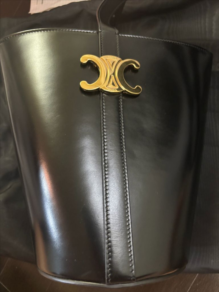 셀린느 버킷백 트라이엄프 이미지