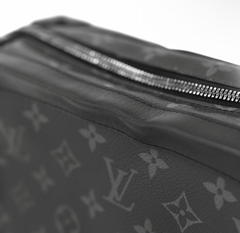 LV 루이비통 이클립스 모노그램 소프트 트렁크 크로스백 메신저백 블랙--5