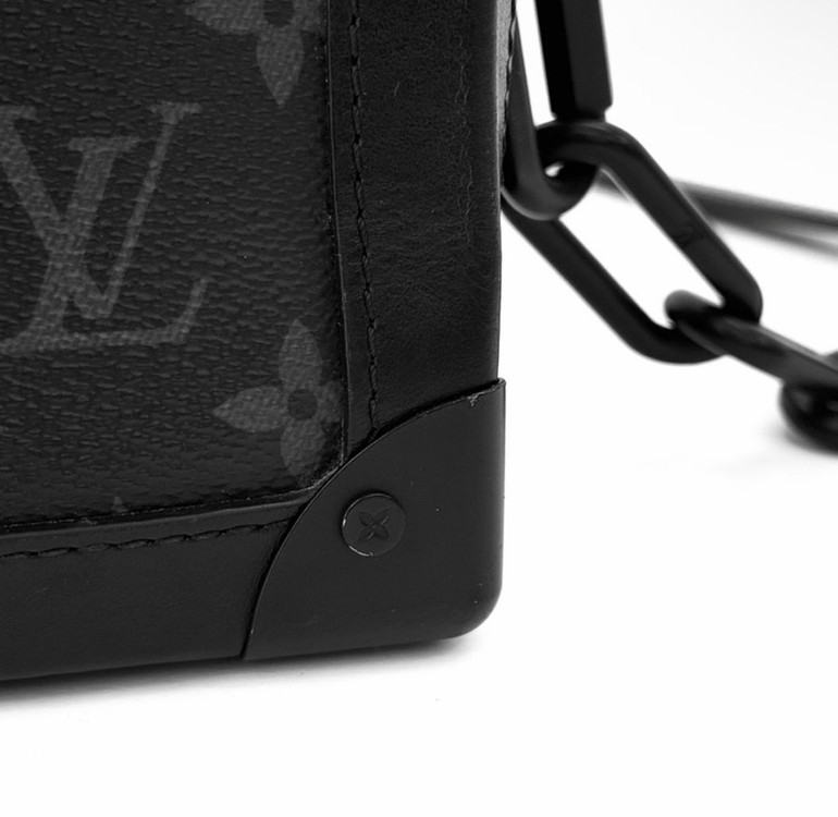 LV 루이비통 이클립스 모노그램 소프트 트렁크 크로스백 메신저백 블랙--7