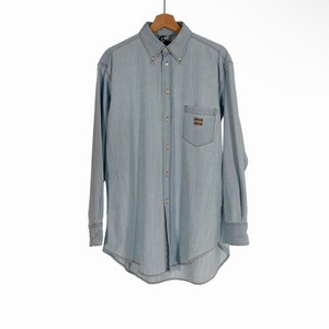 [38] 미우미우 24ss 샴브레이 자수 로고 데님 셔츠 라이트 블루