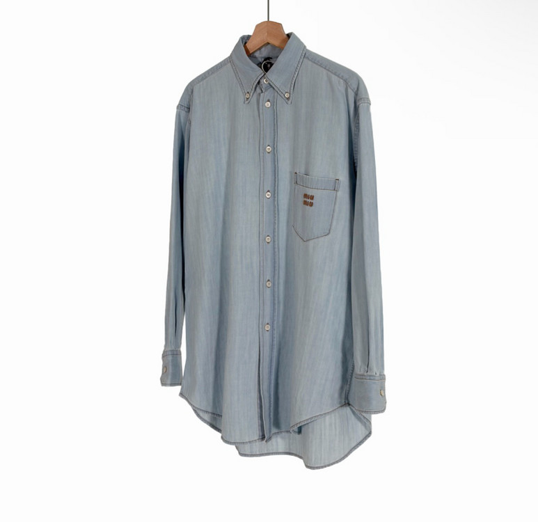 [38] 미우미우 24ss 샴브레이 자수 로고 데님 셔츠 라이트 블루--1