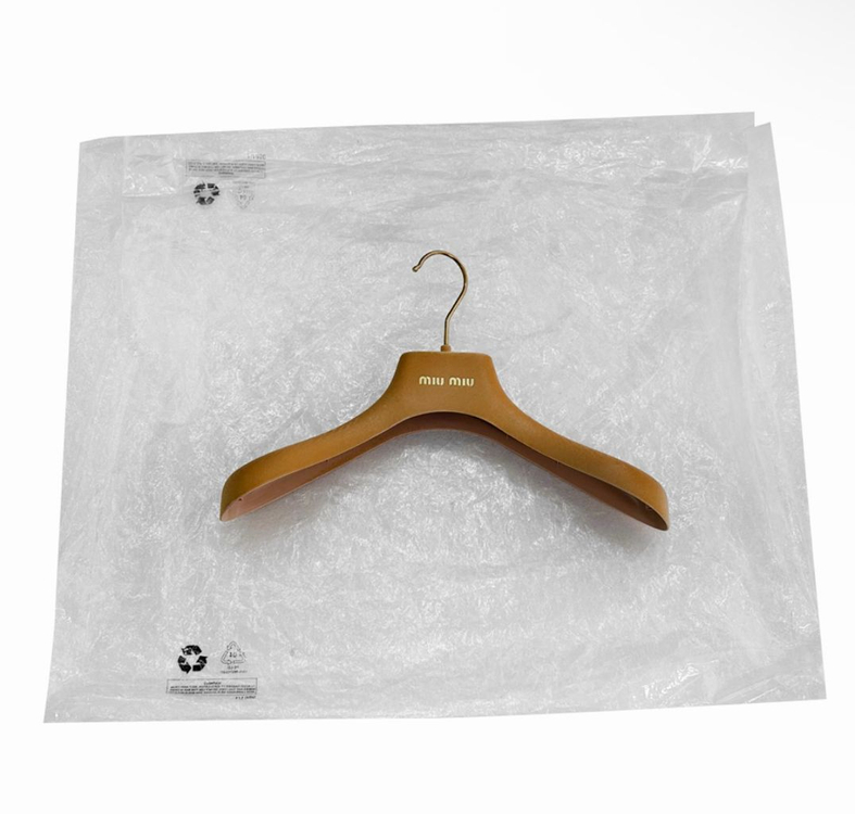 [38] 미우미우 24ss 샴브레이 자수 로고 데님 셔츠 라이트 블루--9