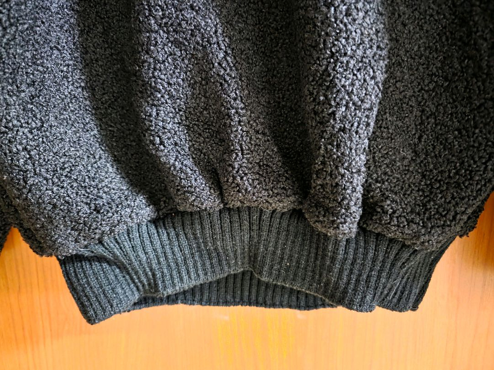 (새상품) 영문 패치 뽀글이(?) 니트 이미지