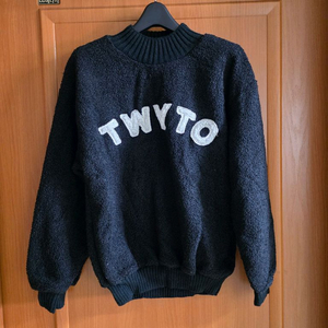 (새상품) 영문 패치 뽀글이(?) 니트 이미지