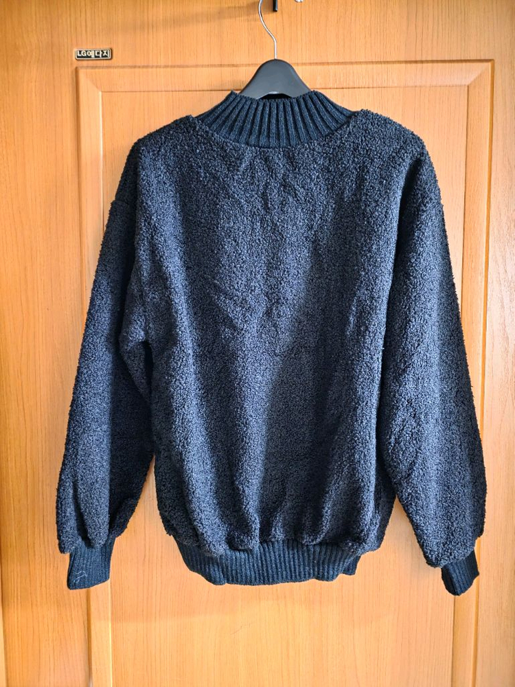 (새상품) 영문 패치 뽀글이(?) 니트 이미지