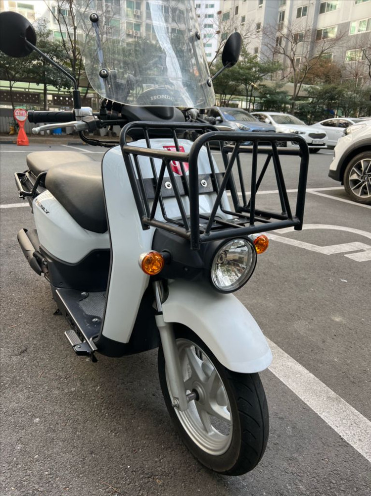 혼다 벤리 107cc 스쿠터 이미지