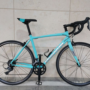 상태 좋은 23년 비앙키 니로네7 체레스터 로드자전거 55사이즈 팔아요.