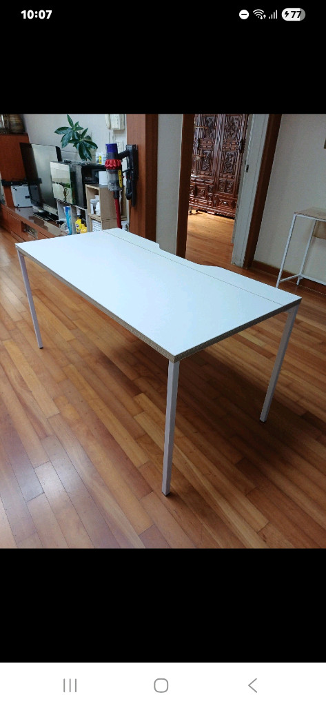 데스커 멀티탭 선반형 책상 저렴하게 드립니다~ 이미지