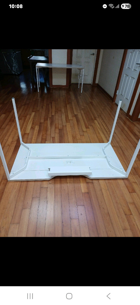 데스커 멀티탭 선반형 책상 저렴하게 드립니다~ 이미지