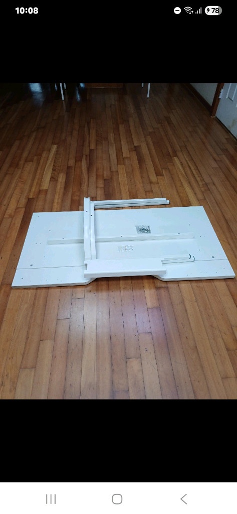 데스커 멀티탭 선반형 책상 저렴하게 드립니다~ 이미지