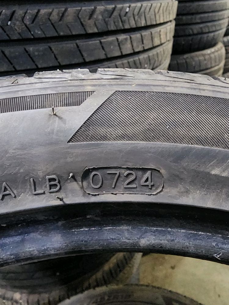 235 45 18 중고타이어--6