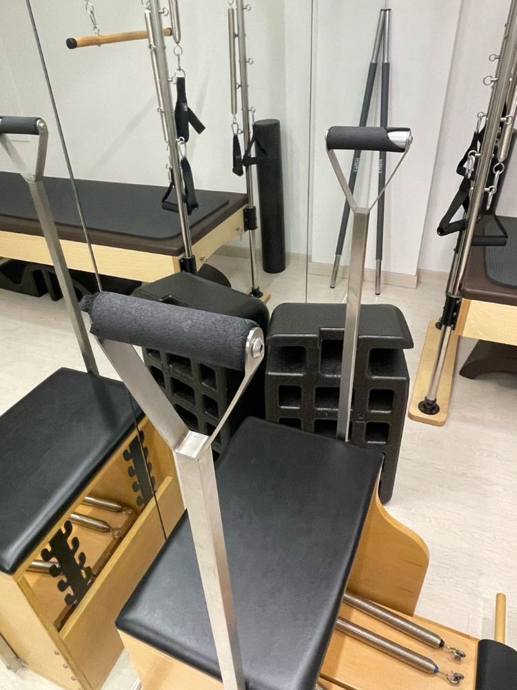 필라테스 기구, 타워리포머2대, 체어1대 일괄판매, 소도구 그냥 드립니다:)--4