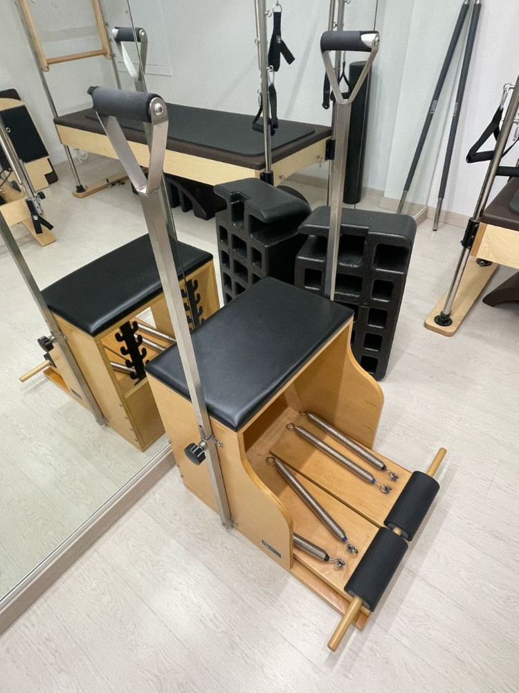 필라테스 기구, 타워리포머2대, 체어1대 일괄판매, 소도구 그냥 드립니다:)--5