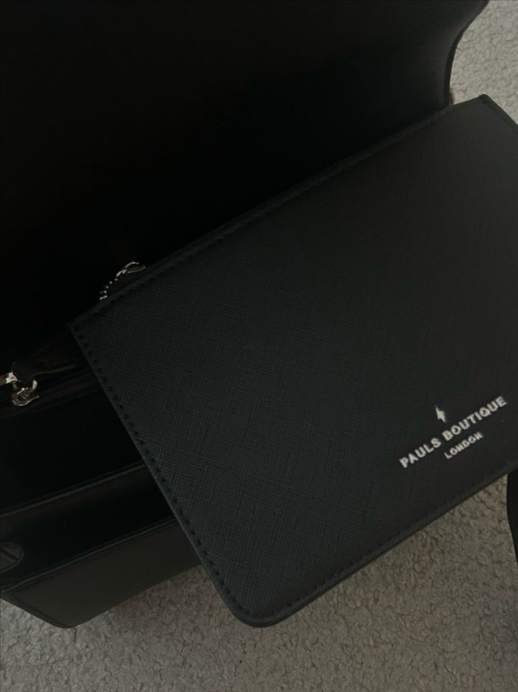 폴스부띠끄 크로스백 원가 13만원 거의 새상품 이미지