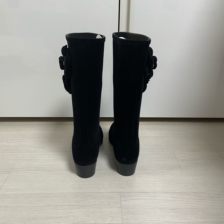 샤넬 스웨이드 카멜리아 부츠 38사이즈--2