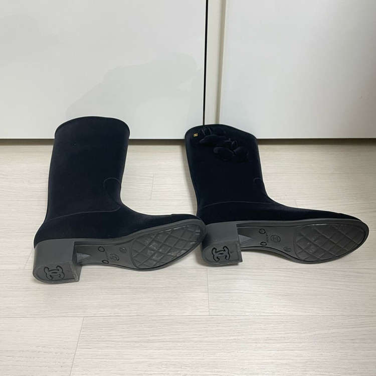 샤넬 스웨이드 카멜리아 부츠 38사이즈--3