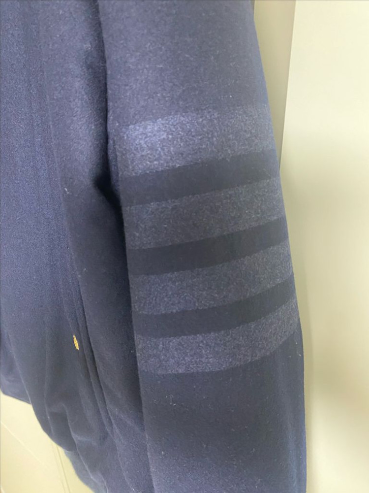 톰브라운 울 캐시미어 패딩 블루종 판매합니다. 이미지