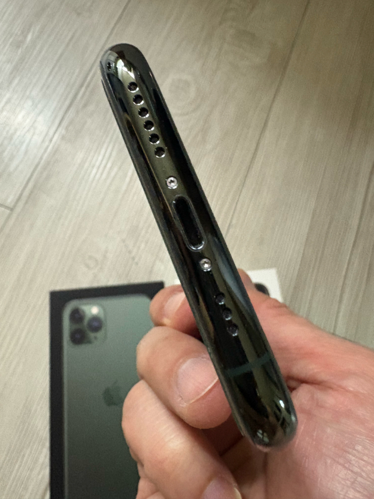 아이폰 11프로 그린 256기가 상태최상급 개인입니다--3